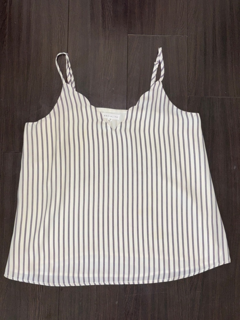 Socialite Striped White and Black Scallop V-Neck Lined Cami Top Size Medium